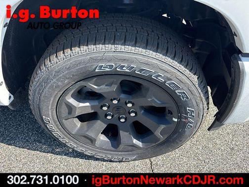 Bright White Clearcoat 2026 RAM 1500 Big Horn/Lone Star