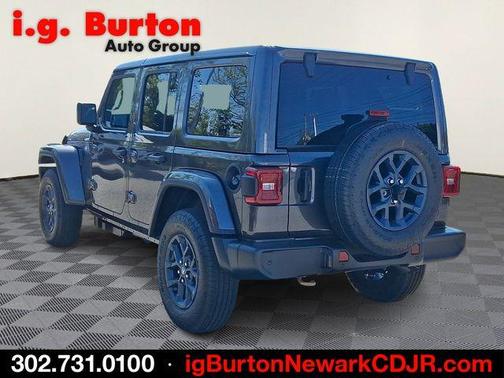 Granite Crystal Clearcoat Metallic 2026 Jeep Wrangler Sport