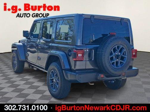 Granite Crystal Clearcoat Metallic 2026 Jeep Wrangler Sport