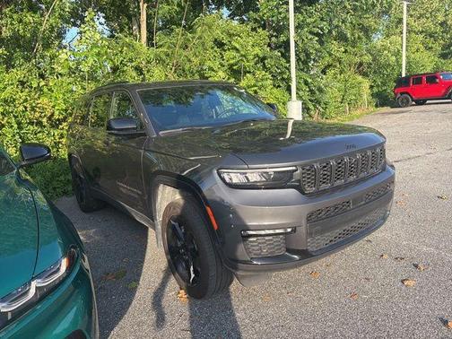 Metallic 2024 Jeep Grand Cherokee L Limited