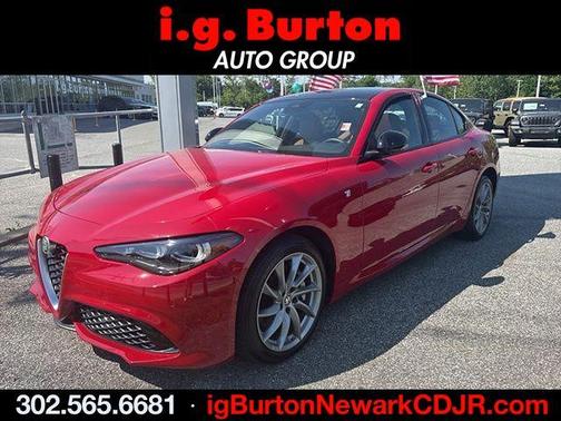 Rosso 2024 Alfa Romeo Giulia Ti