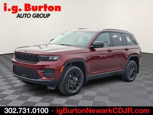 2025 Jeep Grand Cherokee Laredo