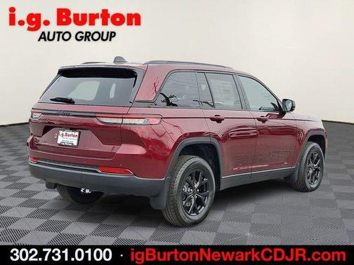 2025 Jeep Grand Cherokee Laredo