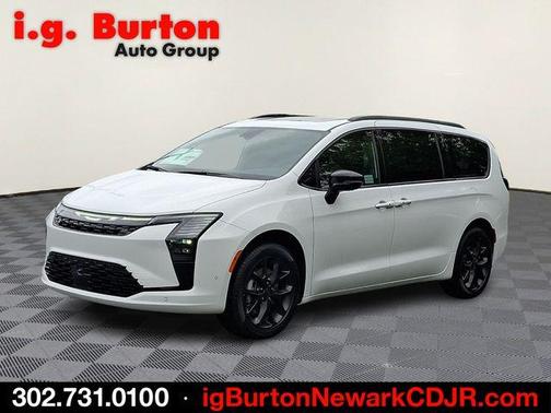 White 2027 Chrysler Pacifica LIMITED