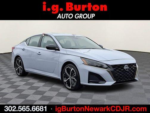 2025 Nissan Altima SR