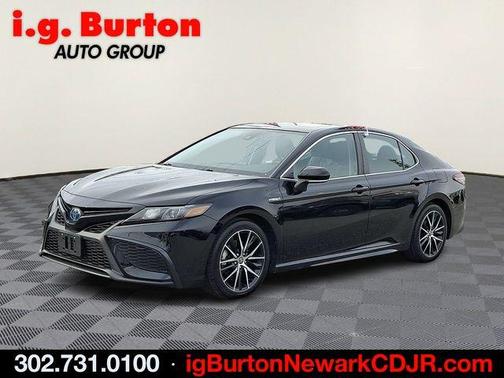 2021 Toyota Camry Hybrid SE