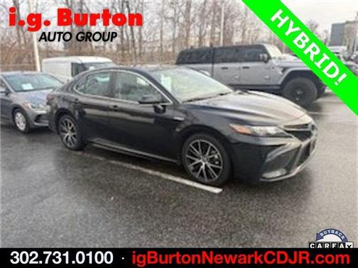 2021 Toyota Camry Hybrid SE