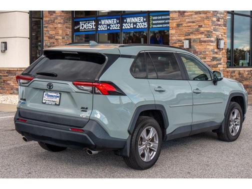 2022 Toyota RAV4 XLE