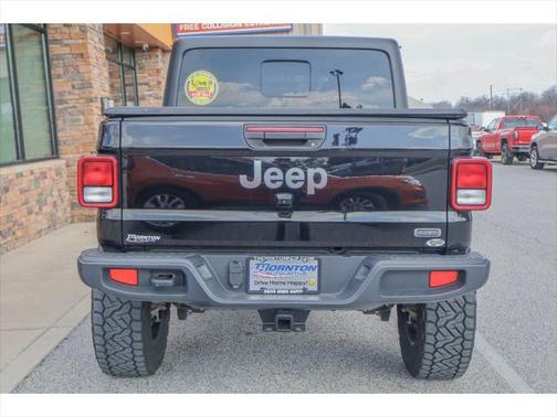 2022 Jeep Gladiator Overland