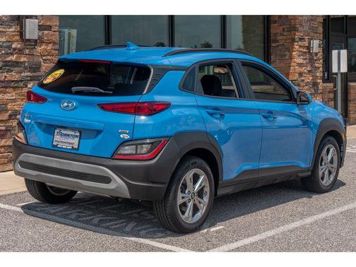 2022 Hyundai KONA SEL
