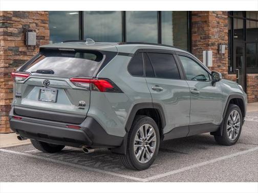 2022 Toyota RAV4 XLE Premium