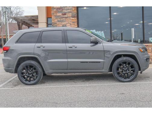 2021 Jeep Grand Cherokee Laredo
