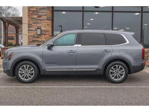 2022 Kia Telluride LX