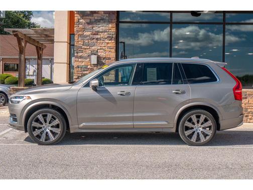 2022 Volvo XC90 T6 Inscription