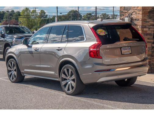 2022 Volvo XC90 T6 Inscription