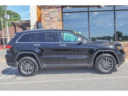Diamond Black Crystal Pearlcoat 2022 Jeep Grand Cherokee Limited