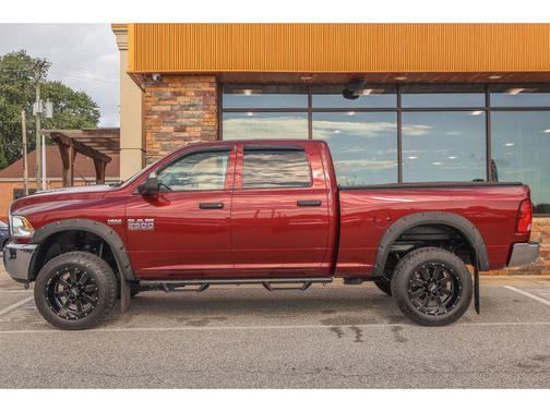 2017 RAM 2500 Tradesman Crew Cab 4x4 6'4' Box