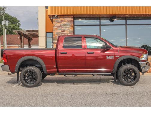 2017 RAM 2500 Tradesman Crew Cab 4x4 6'4' Box
