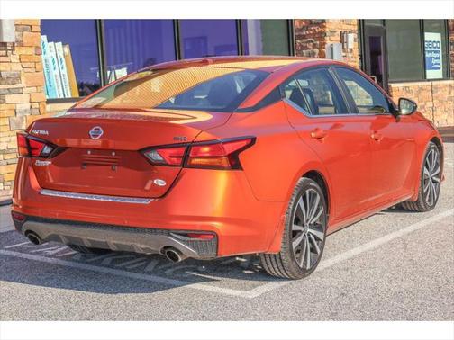 2022 Nissan Altima SR FWD