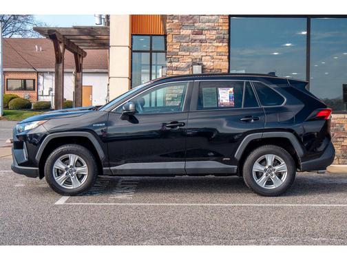 2020 Toyota RAV4 Hybrid LE