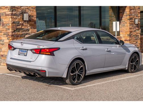 2023 Nissan Altima SR FWD