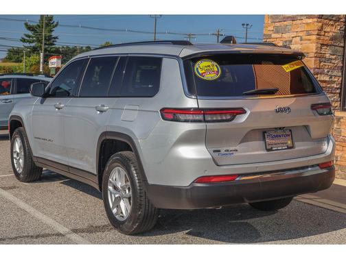 2022 Jeep Grand Cherokee L Laredo