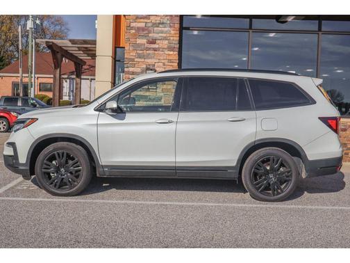2022 Honda Pilot AWD Black Edition