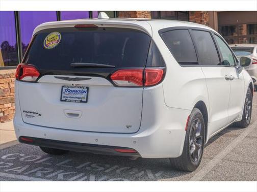 2020 Chrysler Pacifica Touring