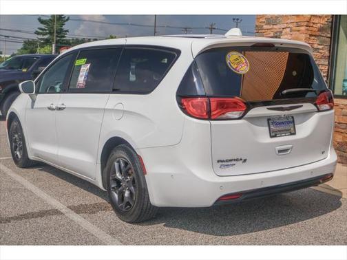 2020 Chrysler Pacifica Touring