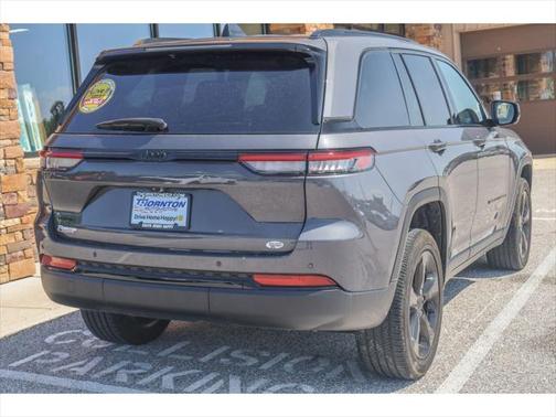 2022 Jeep Grand Cherokee Altitude