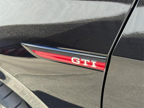 2024 Volkswagen Golf GTI 2.0T S DSG