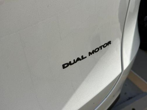 White 2023 Tesla Model Y Long Range Dual Motor All-Wheel Drive
