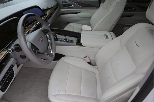 2023 Cadillac Escalade 4WD Sport Platinum