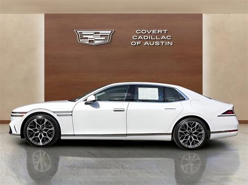 2024 Genesis G90 e-SC