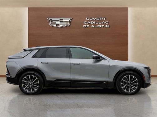 2025 Cadillac LYRIQ Sport