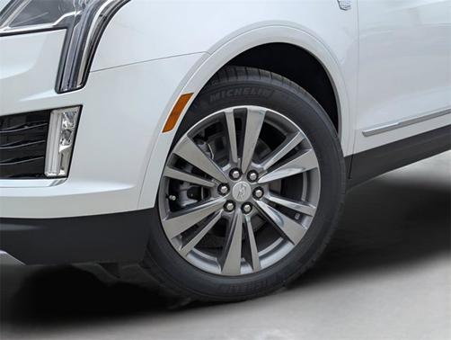 2025 Cadillac XT5 FWD Premium Luxury