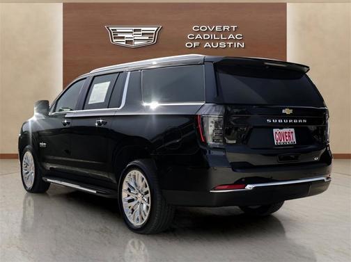 2025 Chevrolet Suburban LT