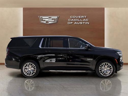 2025 Chevrolet Suburban LT