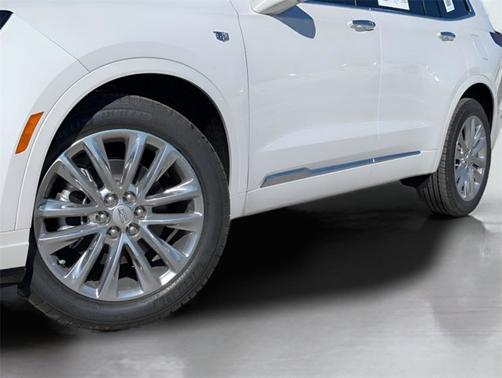 2025 Cadillac XT6 FWD Premium Luxury