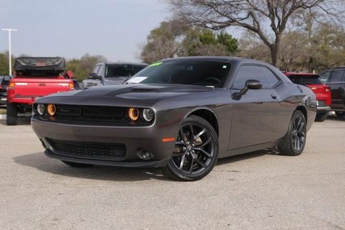 2022 Dodge Challenger SXT