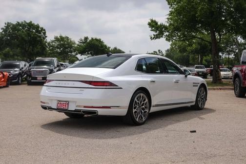 2024 Genesis G90 e-SC