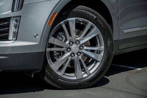 2025 Cadillac XT5 FWD Premium Luxury