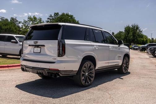 Crystal White Tricoat 2025 Cadillac Escalade AWD V-Series