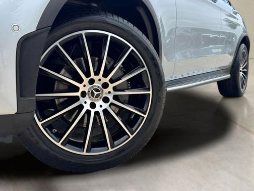 Gray 2021 Mercedes-Benz GLC 300 Base