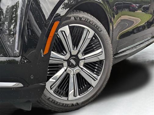 2025 Cadillac Escalade IQ Luxury 2