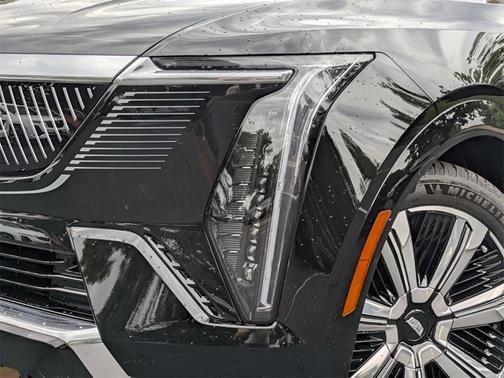 2025 Cadillac Escalade IQ Luxury 2