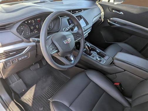 2022 Cadillac XT4 AWD Premium Luxury