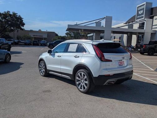2022 Cadillac XT4 AWD Premium Luxury
