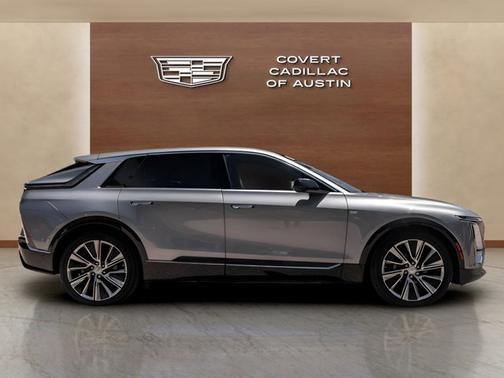 Argent Silver Metallic 2025 Cadillac LYRIQ Luxury