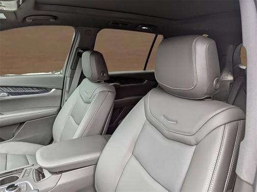 2025 Cadillac XT6 FWD Premium Luxury